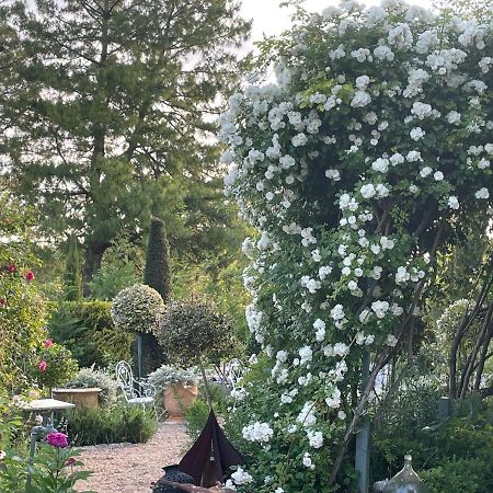 Les Jardins Haute Couture Huismes Exterior photo